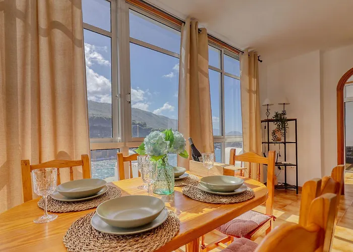 Oceanview Retreat 50m To With Sunset Terrace And Ensuite Icod De Los Vinos