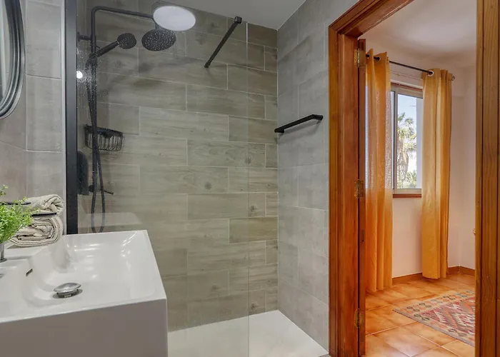 Oceanview Retreat 50m To With Sunset Terrace And Ensuite