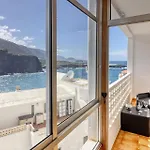 Oceanview Retreat 50m To With Sunset Terrace And Ensuite Apartment *